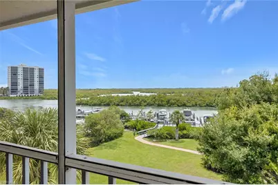 300 Horse Creek Dr #408, Naples, FL 34110 - Photo 11