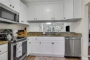 3031 Sandpiper Bay Cir, Naples, FL 34112 - Photo 3