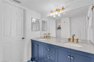 1900 Gulf Shore Blvd N, Naples, FL 34102 - Photo 17