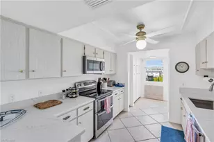 1900 Gulf Shore Blvd N, Naples, FL 34102 - Photo 11