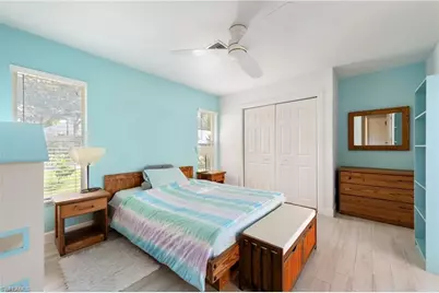 275 Lambton Ln, Naples, FL 34104 - Photo 21