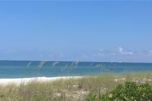 4621 Bayshore Dr, Naples, FL 34112 - Photo 27