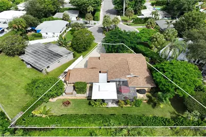1390 Delmar Ln, Naples, FL 34104 - Photo 3