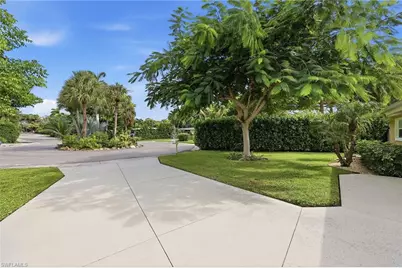 1390 Delmar Ln, Naples, FL 34104 - Photo 7