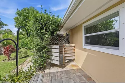 1390 Delmar Ln, Naples, FL 34104 - Photo 31