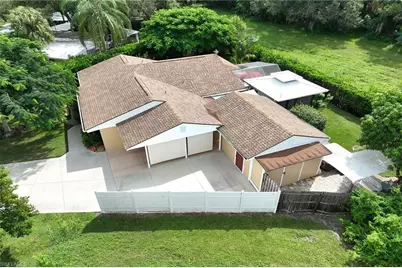 1390 Delmar Ln, Naples, FL 34104 - Photo 41