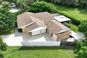 1390 Delmar Ln, Naples, FL 34104 - Photo 41