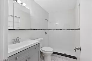 2055 Maravilla Cir, Fort Myers, FL 33901 - Photo 17