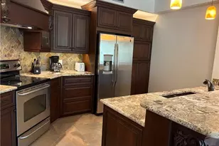 6510 Valen Way, Naples, FL 34108 - Photo 11