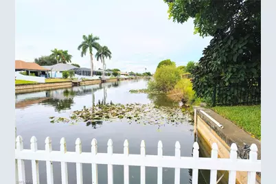 2306 SE 8th St, Cape Coral, FL 33990 - Photo 31