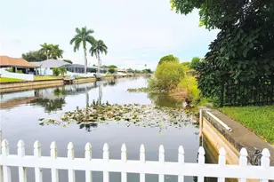 2306 SE 8th St, Cape Coral, FL 33990 - Photo 31