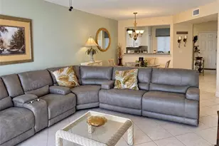 7808 Regal Heron Cir, Naples, FL 34104 - Photo 5