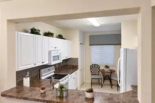 7808 Regal Heron Cir, Naples, FL 34104 - Photo 3