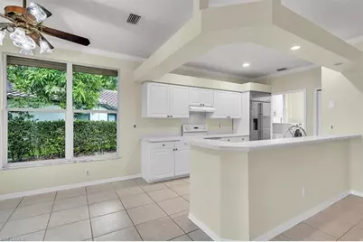 4407 Pomarine Ct, Naples, FL 34119 - Photo 9