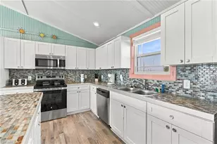 285 Lazy Way, Fort Myers Beach, FL 33931 - Photo 21