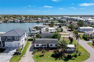 610 Sunset Dr, Goodland, FL 34140 - Photo 23