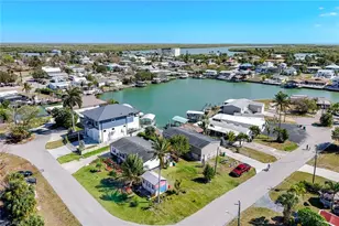 610 Sunset Dr, Goodland, FL 34140 - Photo 27