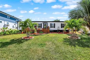 610 Sunset Dr, Goodland, FL 34140 - Photo 19