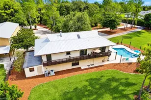 5710 Autumn Oaks Ln, Naples, FL 34119 - Photo 9
