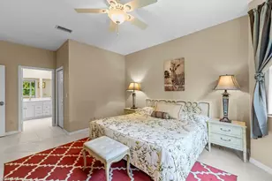 689 Crossfield Cir, Naples, FL 34104 - Photo 33