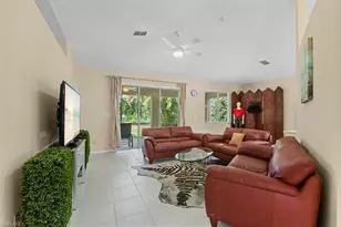 689 Crossfield Cir, Naples, FL 34104 - Photo 5