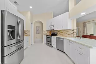 689 Crossfield Cir, Naples, FL 34104 - Photo 11