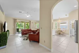 689 Crossfield Cir, Naples, FL 34104 - Photo 19