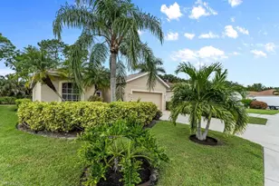 689 Crossfield Cir, Naples, FL 34104 - Photo 47
