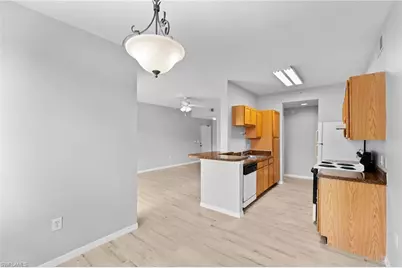 7905 Preserve Cir #125, Naples, FL 34119 - Photo 9