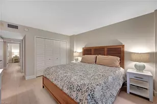 1300 Gulf Shore Blvd N, Naples, FL 34102 - Photo 17