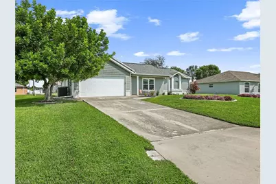 27 NE 9th Pl, Cape Coral, FL 33909 - Photo 33