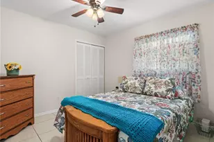 27 NE 9th Pl, Cape Coral, FL 33909 - Photo 27