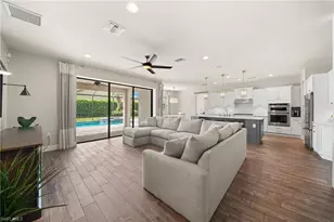 16344 Camden Lakes Cir, Naples, FL 34110 - Photo 3