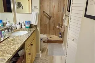 1025 Foxfire Ln, Naples, FL 34104 - Photo 15
