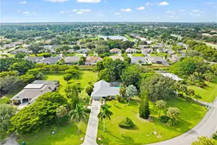1940 Curling Ave, Naples, FL 34109 - Photo 29