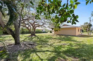 1333 Jamaica Rd, Marco Island, FL 34145 - Photo 23