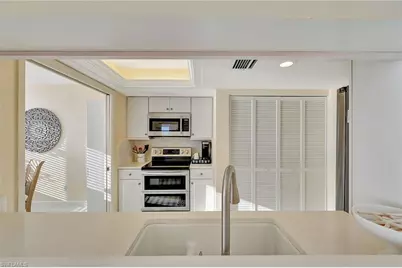 5550 Heron Point Dr #1802, Naples, FL 34108 - Photo 5