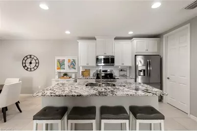 14731 Edgewater Cir, Naples, FL 34114 - Photo 5