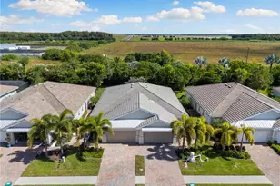 14731 Edgewater Cir, Naples, FL 34114 - Photo 23