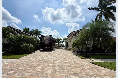 4689 Southern Breeze Dr, Naples, FL 34114 - Photo 1