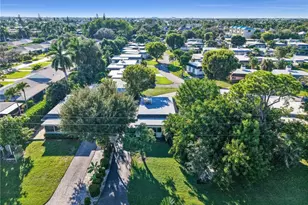 16 Kings Rd, Naples, FL 34112 - Photo 5