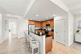 15145 Palmer Lake Cir, Naples, FL 34109 - Photo 7