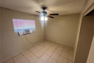 3920 Lora St, Fort Myers, FL 33916 - Photo 7