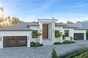 2485 Crayton Rd, Naples, FL 34103 - Photo 1