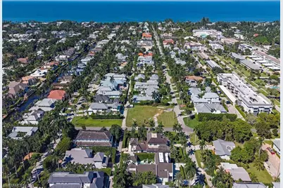 636 13th Ave S, Naples, FL 34102 - Photo 35