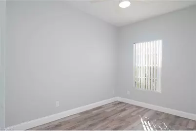 6119 Lake Front Dr, Fort Myers, FL 33908 - Photo 23