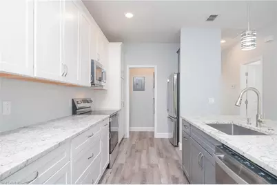 6119 Lake Front Dr, Fort Myers, FL 33908 - Photo 13