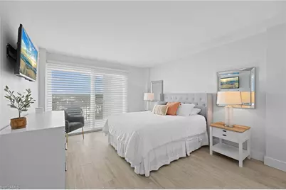 1300 Gulf Shore Blvd N #701, Naples, FL 34102 - Photo 13