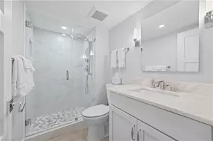 1300 Gulf Shore Blvd N, Naples, FL 34102 - Photo 15