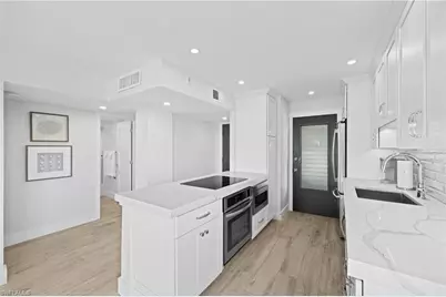 1300 Gulf Shore Blvd N #701, Naples, FL 34102 - Photo 9